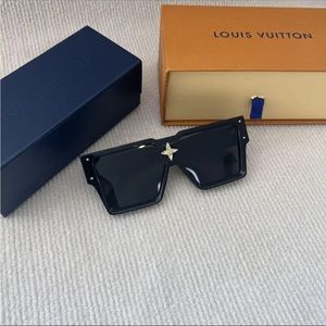 Louis Vuitton Sunglasess